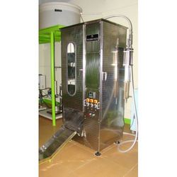 Manufacturers Exporters and Wholesale Suppliers of Oil Filling Machine Ghaziabad Uttar Pradesh